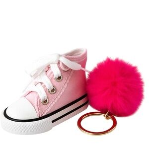 KICKS AND FLUFFS KEYCHAIN